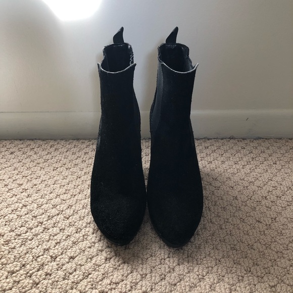 Ralph Lauren - Suede Black Heels - Picture 3 of 5